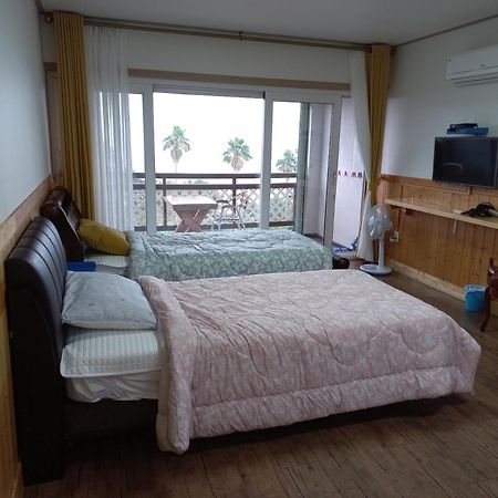 Good Day Pension Seogwipo-stad Buitenkant foto