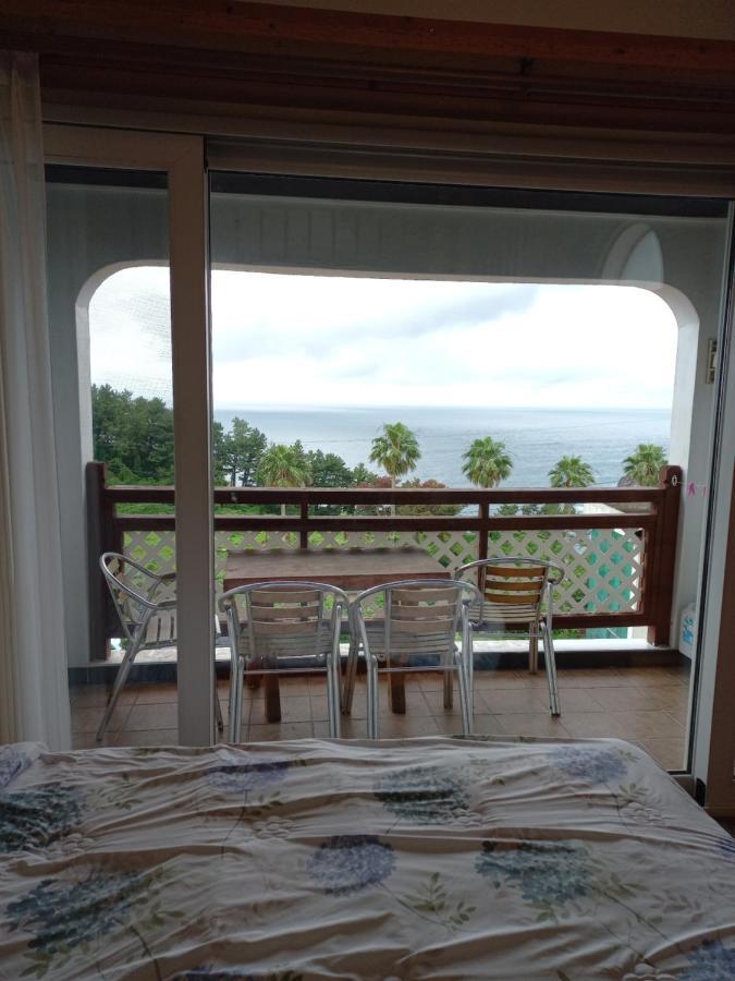 Good Day Pension Seogwipo-stad Buitenkant foto