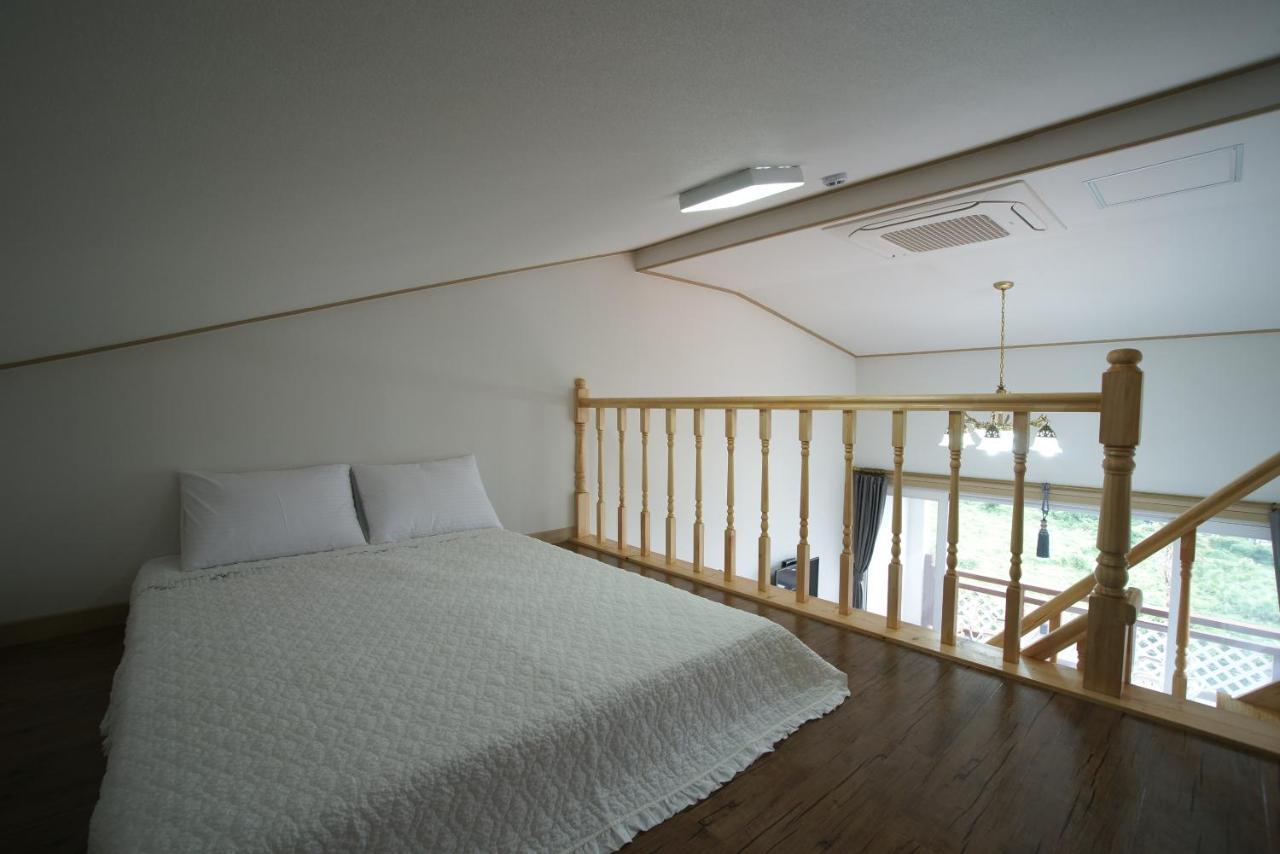Good Day Pension Seogwipo-stad Buitenkant foto