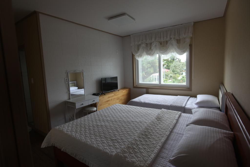 Good Day Pension Seogwipo-stad Kamer foto