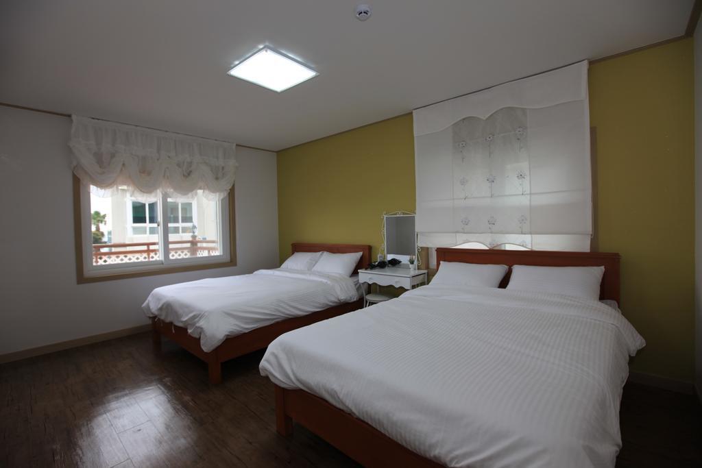 Good Day Pension Seogwipo-stad Kamer foto