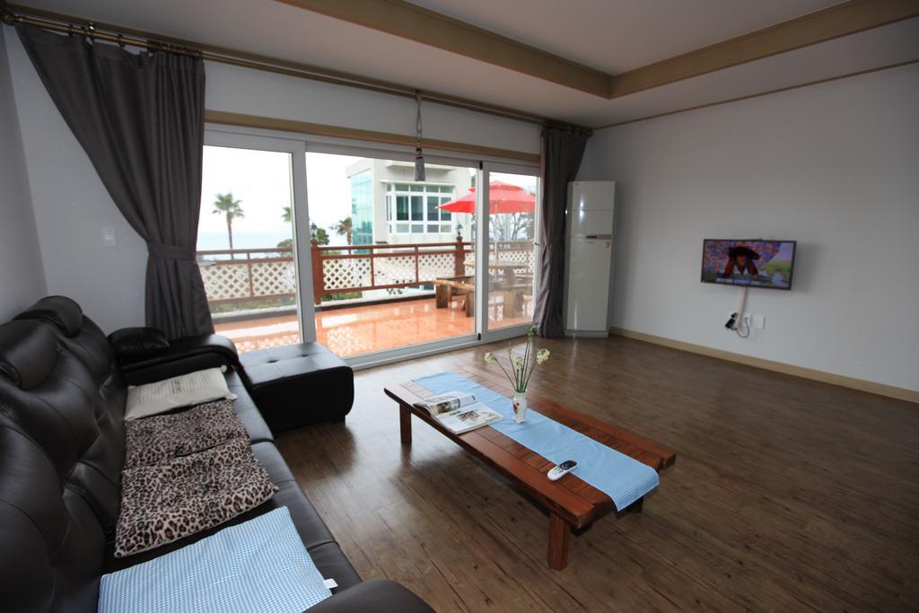 Good Day Pension Seogwipo-stad Kamer foto