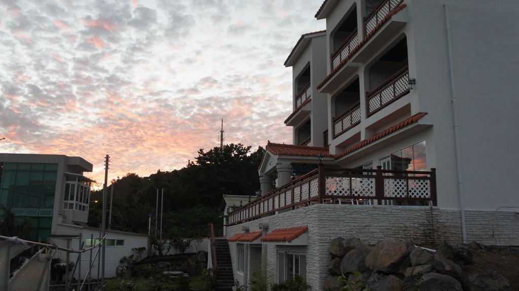 Good Day Pension Seogwipo-stad Buitenkant foto